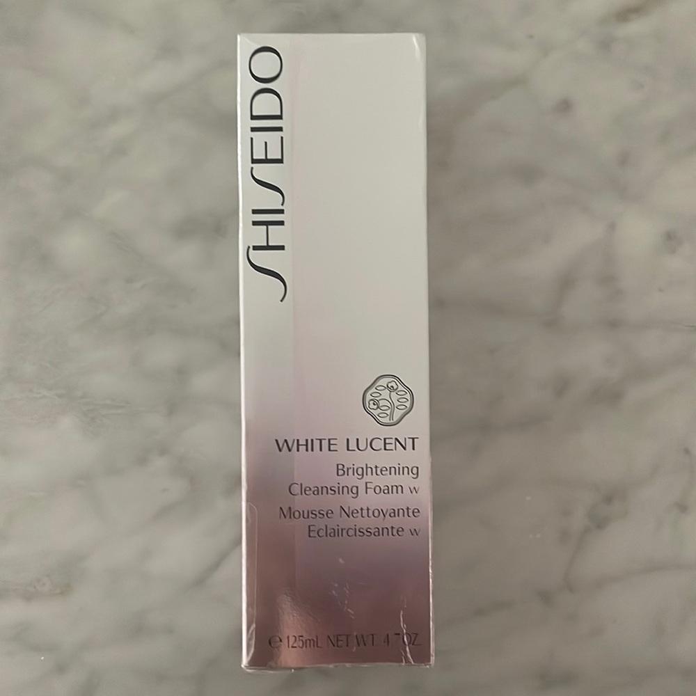 Shiseido White Lucent Brightening Cleansing Foam